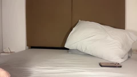 Snapshot of yuna_22 chatting on 22, 10, 2025 Luna online show from 22, 10, 2025