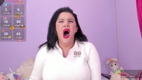 yunahott_ online show from 8, 1, 2025