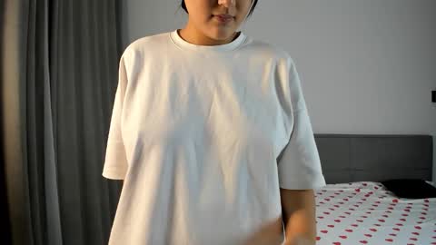 Snapshot of yunamini chatting on 17, 11, 2025 Yuna online show from 17, 11, 2025