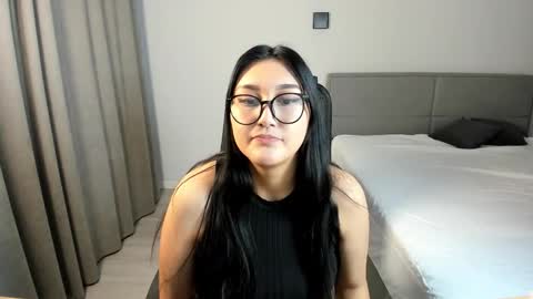 Snapshot of yunamini chatting on 20, 11, 2025 Yuna online show from 20, 11, 2025