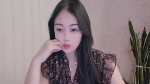 YunEr online show from 28, 9, 2025