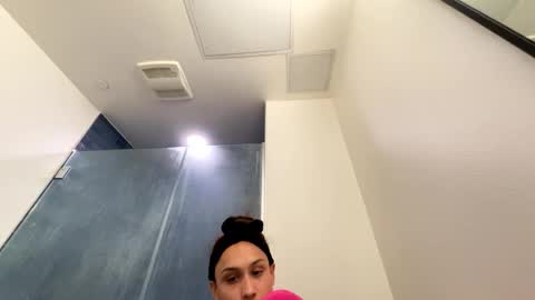 Snapshot of yungfemslut chatting on 7, 10, 2025 BbyTSSLut online show from 7, 10, 2025