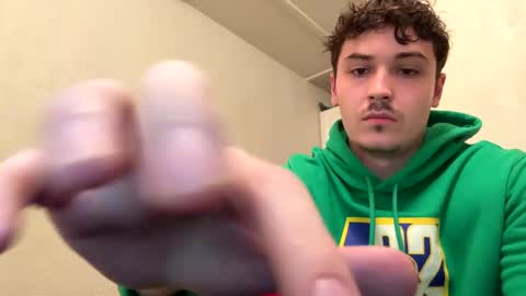 yungstudbev online show from 5, 10, 2025