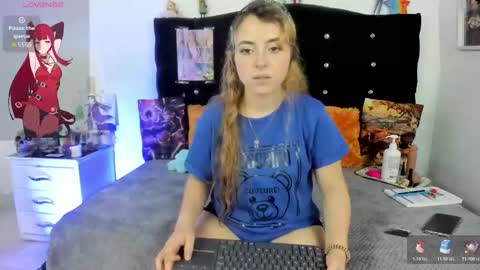 Snapshot of yuong_jung chatting on 13, 11, 2025 yuong soo online show from 13, 11, 2025