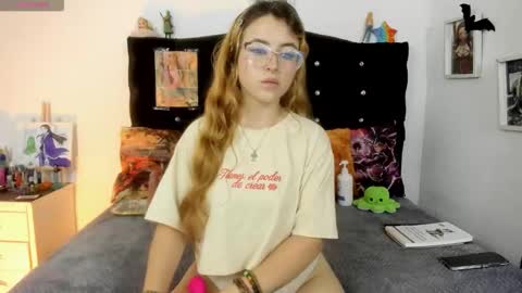 Snapshot of yuong_jung chatting on 29, 11, 2025 yuong soo online show from 29, 11, 2025