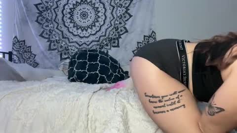 yurdreams_22 online show from 21, 1, 2025