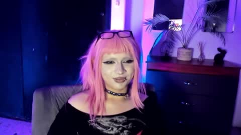 Yuri Kay online show from 9, 6, 2026