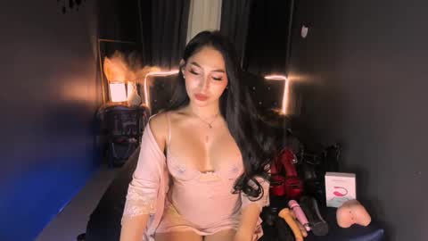 Snapshot of yuriefoster chatting on 13, 2, 2025 Yurie online show from 13, 2, 2025