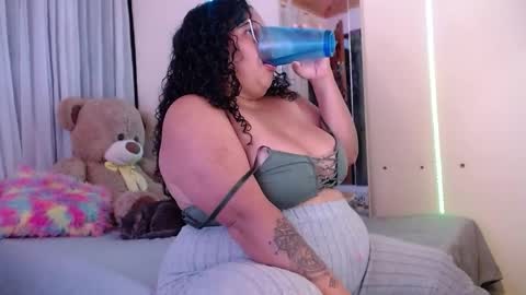 yvonn online show from 8, 10, 2025