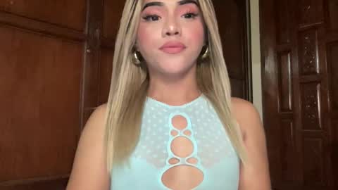 Snapshot of yvonne_guidotti chatting on 27, 4, 2026 Miss Cali online show from 27, 4, 2026