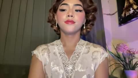 Snapshot of yvonne_guidotti chatting on 25, 5, 2026 Miss Cali online show from 25, 5, 2026