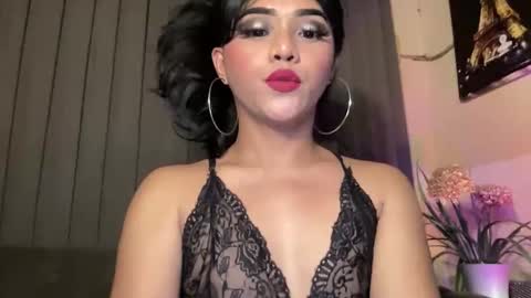 Snapshot of yvonne_guidotti chatting on 27, 5, 2026 Miss Cali online show from 27, 5, 2026