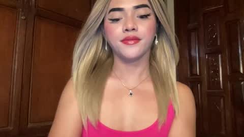 Snapshot of yvonne_guidotti chatting on 29, 5, 2026 Miss Cali online show from 29, 5, 2026