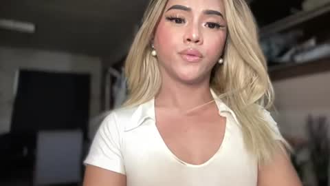 Snapshot of yvonne_guidotti chatting on 23, 7, 2026 Miss Cali online show from 23, 7, 2026