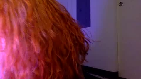 Snapshot of yyuckyy chatting on 6, 10, 2025 Yucky online show from 6, 10, 2025