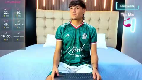 zack23__ online show from 17, 6, 2026