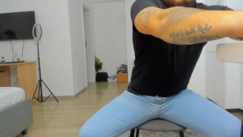 Snapshot of zackconnorsx chatting on 8, 3, 2025 Zack online show from 8, 3, 2025