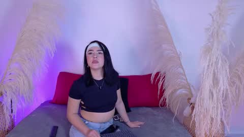 Snapshot of zafira_kh chatting on 1, 12, 2025 Zafira online show from 1, 12, 2025