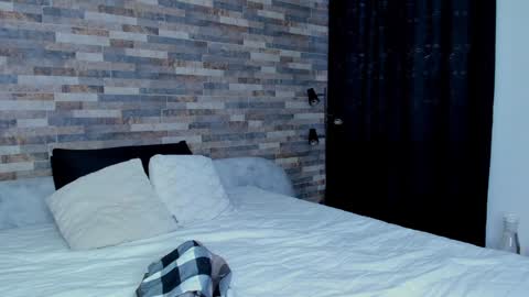 INSTAGRAM yormanfit7 online show from 7, 2, 2025