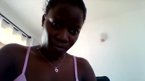 Snapshot of zainxxxx chatting on 8, 11, 2025 zainxxxx online show from 8, 11, 2025