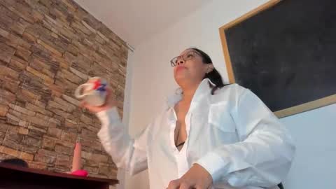 Snapshot of zamariah chatting on 12, 11, 2025 Danna online show from 12, 11, 2025