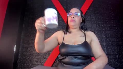 Snapshot of zamariah chatting on 26, 11, 2025 Danna online show from 26, 11, 2025