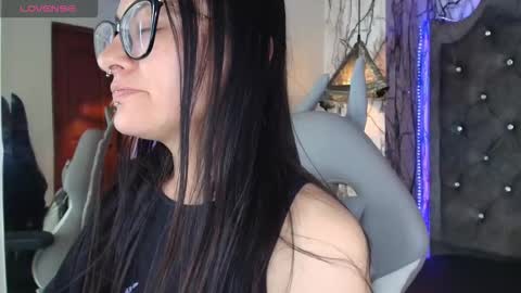 Snapshot of zami_escobar_of chatting on 8, 10, 2025 online show from 8, 10, 2025