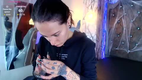 Snapshot of zami_escobar_of chatting on 18, 10, 2025 online show from 18, 10, 2025