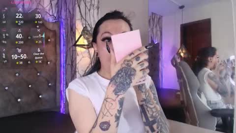 Snapshot of zami_escobar_of chatting on 21, 11, 2025 online show from 21, 11, 2025