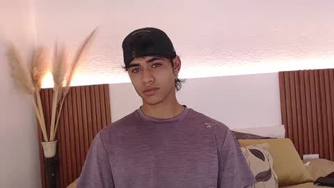 Snapshot of zander_2120 chatting on 12, 12, 2024 Zander online show from 12, 12, 2024