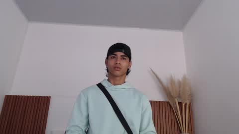 Snapshot of zander_2120 chatting on 5, 1, 2025 Zander online show from 5, 1, 2025