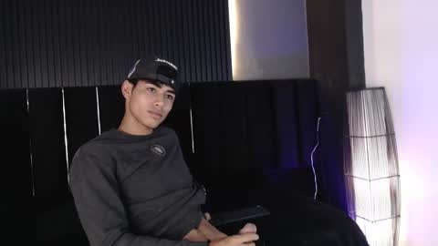 Snapshot of zander_2120 chatting on 1, 3, 2025 Zander online show from 1, 3, 2025