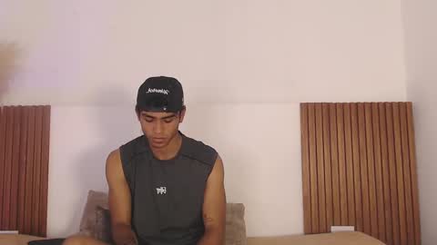 Snapshot of zander_2120 chatting on 12, 3, 2025 Zander online show from 12, 3, 2025