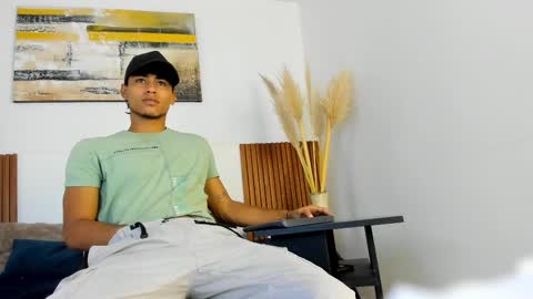 Snapshot of zander_2120 chatting on 10, 9, 2025 Zander online show from 10, 9, 2025