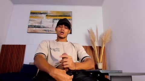 Snapshot of zander_2120 chatting on 25, 9, 2025 Zander online show from 25, 9, 2025