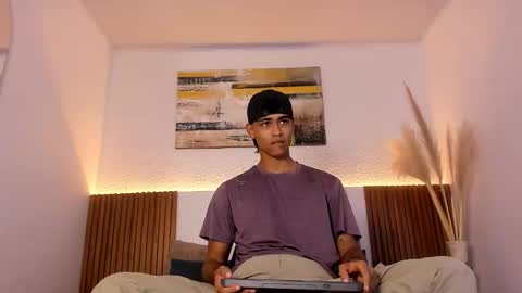 Snapshot of zander_2120 chatting on 25, 10, 2025 Zander online show from 25, 10, 2025