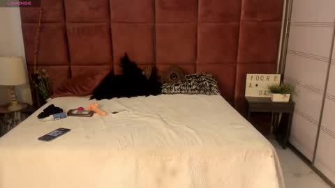 Zane Lux online show from 21, 2, 2025