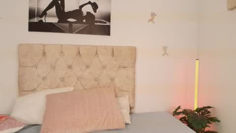 Snapshot of zaracampbell chatting on 19, 6, 2026 Zara online show from 19, 6, 2026