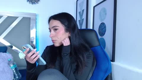Snapshot of zaradames_ chatting on 11, 1, 2025 zaradames_ online show from 11, 1, 2025