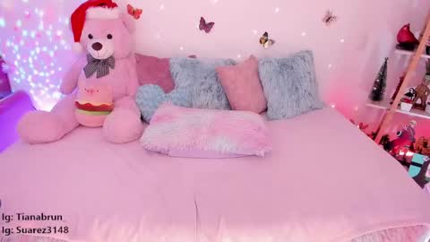 Snapshot of zaratorres_ chatting on 6, 1, 2025 Zara online show from 6, 1, 2025