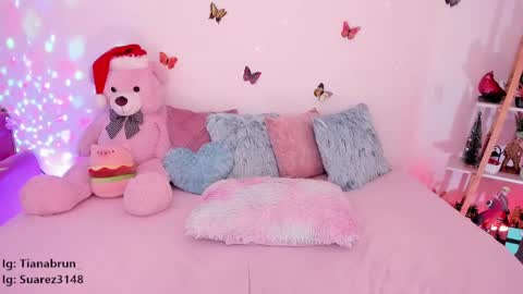 Snapshot of zaratorres_ chatting on 15, 1, 2025 Zara online show from 15, 1, 2025