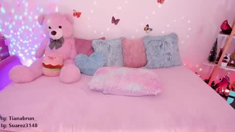 Snapshot of zaratorres_ chatting on 17, 2, 2025 Zara online show from 17, 2, 2025