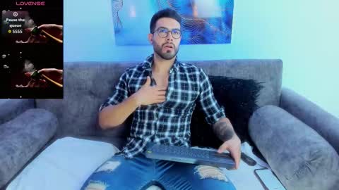 Snapshot of zarekfox chatting on 10, 10, 2025 Zarek online show from 10, 10, 2025