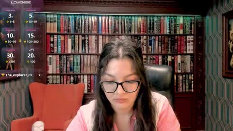 Snapshot of zarifabevi chatting on 10, 10, 2025 Zarifa online show from 10, 10, 2025