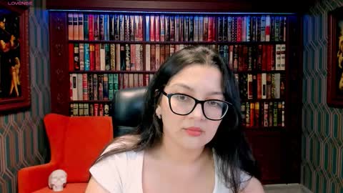 Snapshot of zarifabevi chatting on 12, 10, 2025 Zarifa online show from 12, 10, 2025