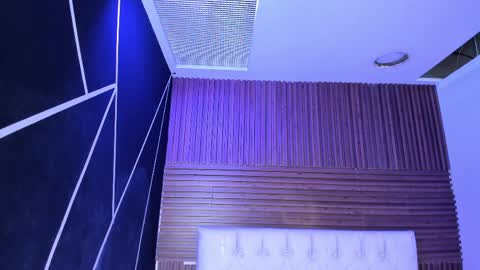 Zarina Waynne online show from 4, 4, 2026