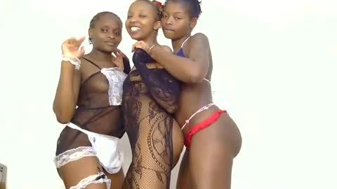 Snapshot of zariyah_ chatting on 7, 7, 2026 Zariyah online show from 7, 7, 2026