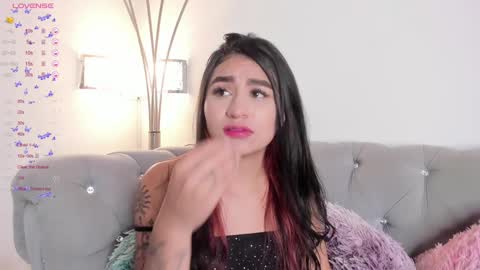  Zayda  online show from 9, 1, 2025