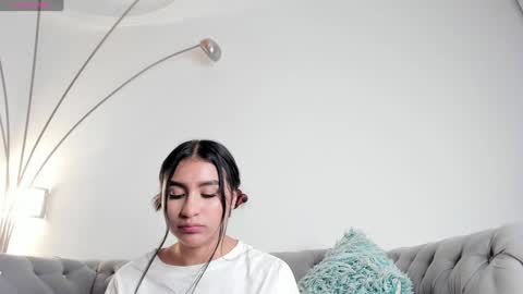  Zayda  online show from 12, 1, 2025