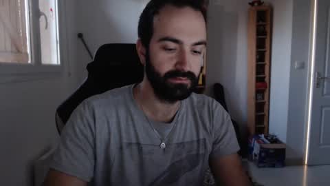 Snapshot of zazou3113 chatting on 2, 2, 2025 Grizzly Bear online show from 2, 2, 2025